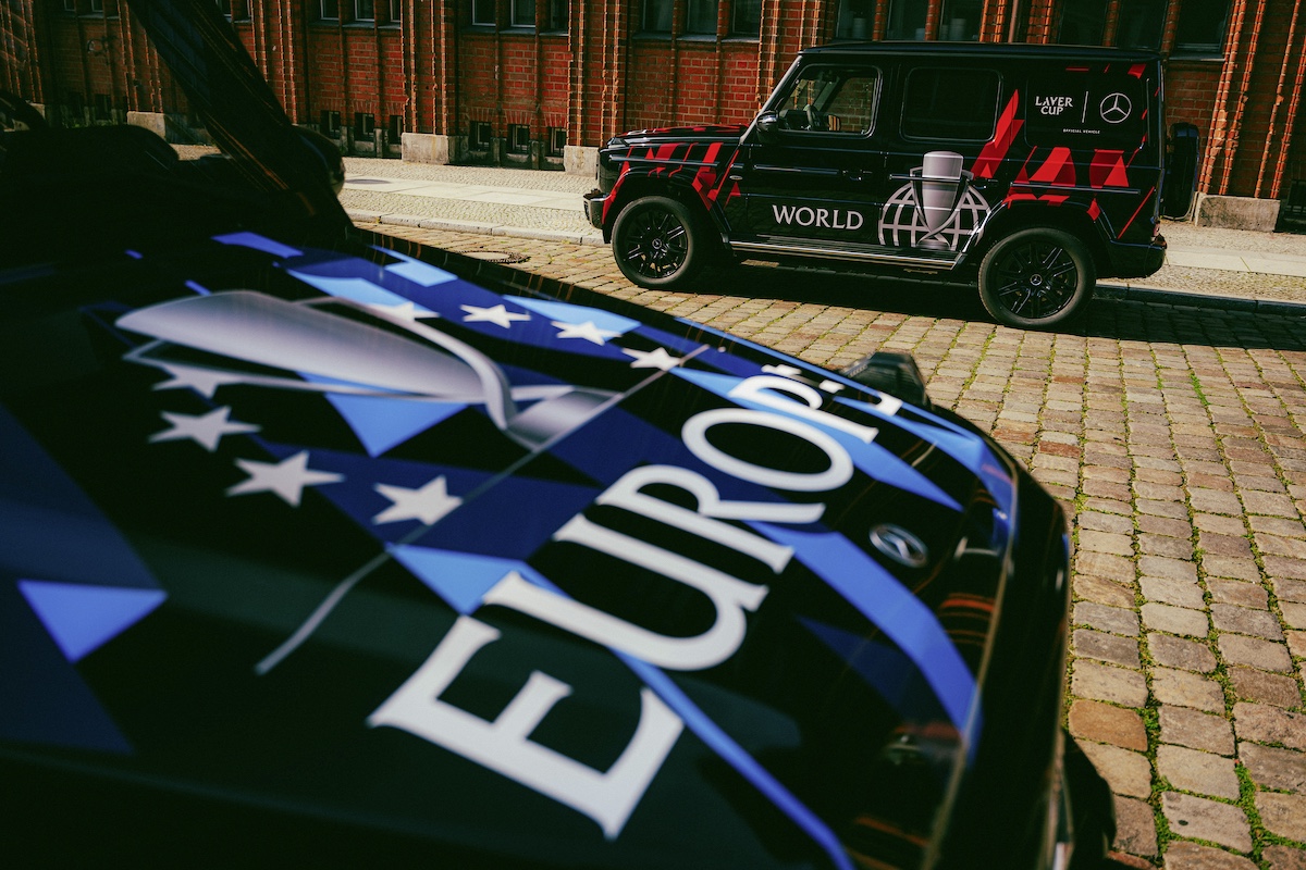 Mercedes-Benz e Roger Federer svelano il progetto Neon Legacy a Berlino