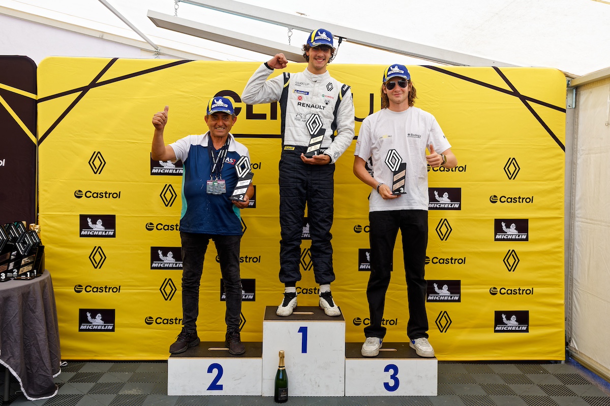 Leonardo Arduini Mantiene la Leadership della Junior Cup Dopo un Weekend Intenso a Barcellona