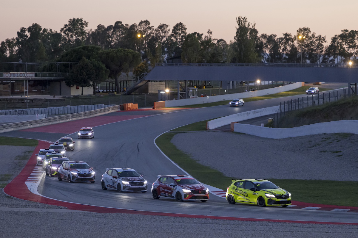 Leonardo Arduini Mantiene la Leadership della Junior Cup Dopo un Weekend Intenso a Barcellona