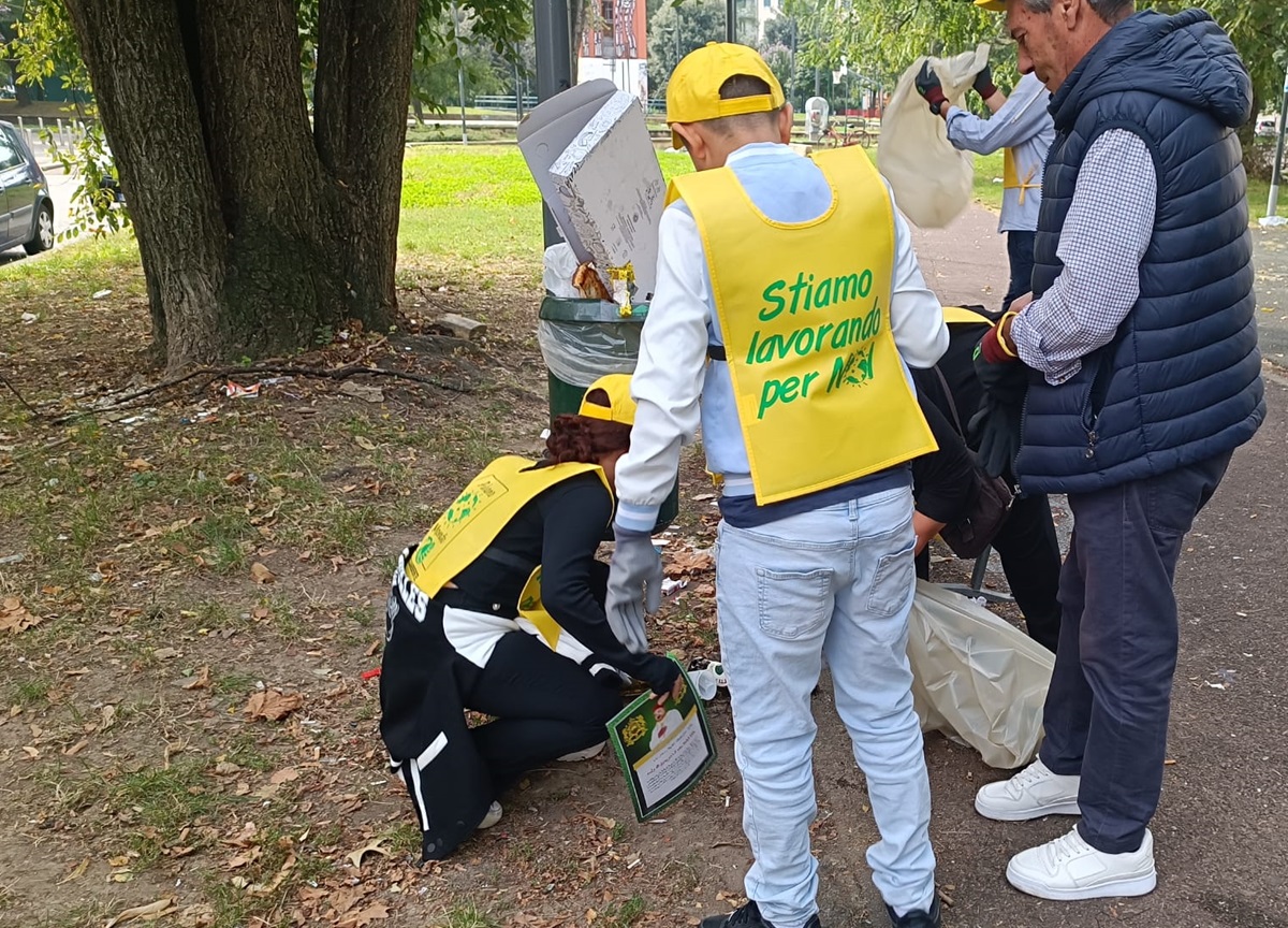 Milano, Aler a sostegno della campagna “Puliamo il mondo”. FOTO