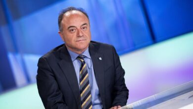 Napoli, Gratteri: “Poliziotti infedeli rubavano e vendevano dati di calciatori e vip”. Scattano dieci arresti, coinvolta anche Equalize