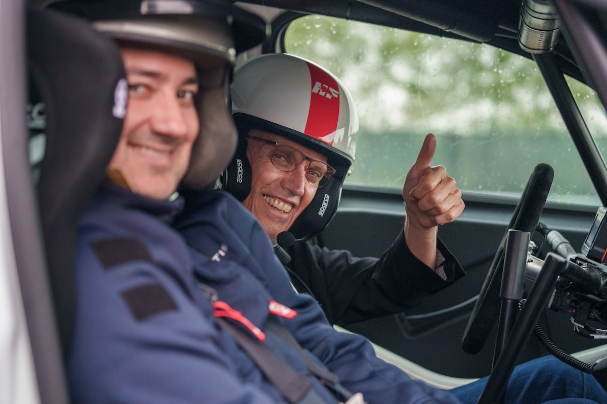 Carlos Tavares testa la nuova Lancia Ypsilon Rally4 HF sulla pista di Balocco Carlos Tavares testa la nuova Lancia Ypsilon Rally4 HF sulla pista di Balocco