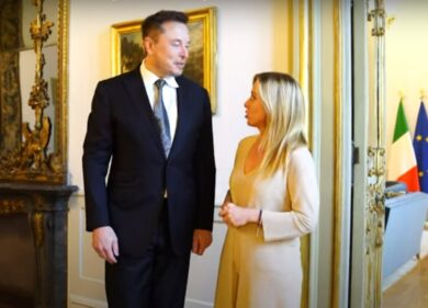 Meloni-Musk, non una semplice simpatia. Interessi comuni su Spazio e Internet e “sgambetti” alla Francia