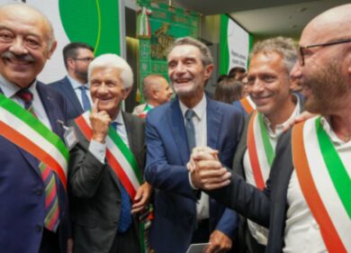 Il benvenuto di Fontana ai 300 nuovi sindaci lombardi: “Vivrete un’esperienza indimenticabile”