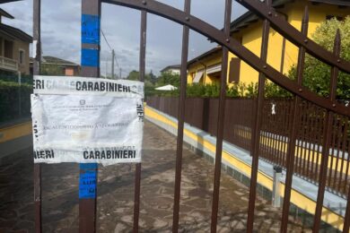 Neonati seppelliti in giardino a Parma, faro della Procura su tre persone vicine a Chiara Petrolini