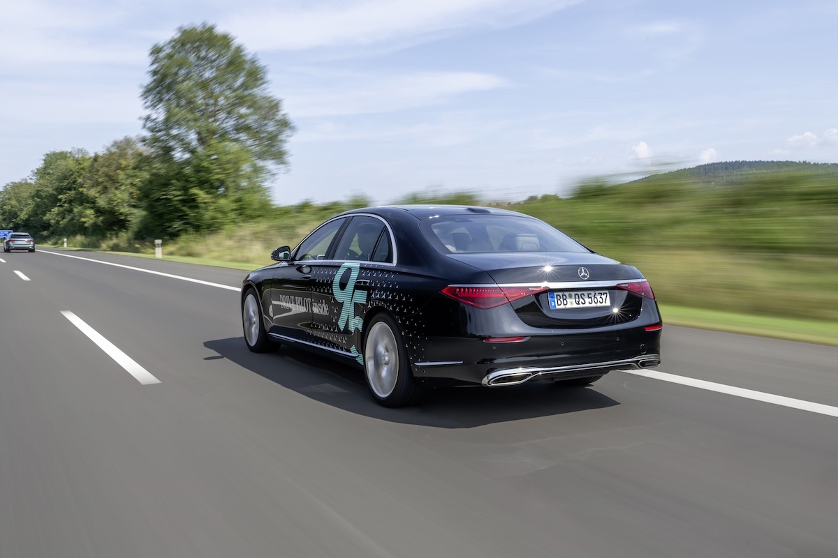 Mercedes-Benz aumenta la velocità massima del sistema di guida automatizzata a 95 km/h