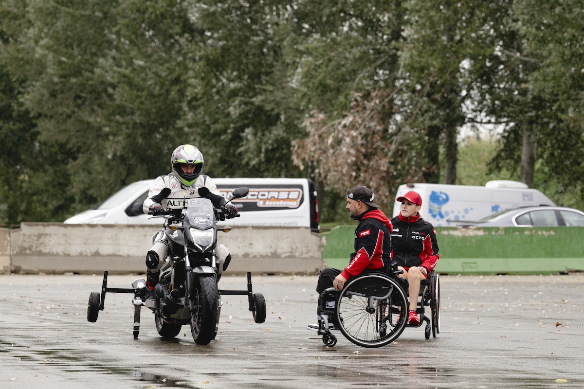 BMW Motorrad e Di.Di. insieme a Cervesina per l’inclusione: corso di guida per motociclisti disabili