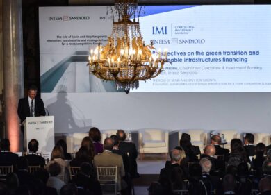 Intesa Sanpaolo, l’incontro sulle prospettive economiche di Italia e Spagna a Madrid