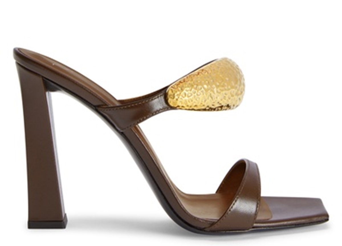 Giuseppe Zanotti ridefinisce il lusso con la collezione SS 2025 Giuseppe Zanotti ridefinisce il lusso con la collezione SS 2025