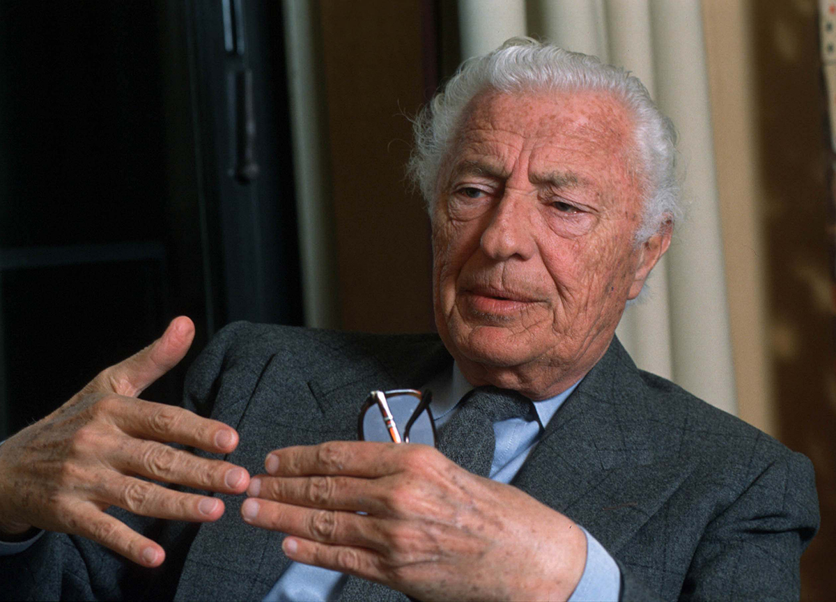 Eredità Agnelli, i continui traslochi delle opere di Picasso e Monet. L’accusa: “Sottratti così 32 mln al Fisco” Eredità Agnelli, i continui traslochi delle opere di Picasso e Monet. L’accusa: “Sottratti così 32 mln al Fisco”