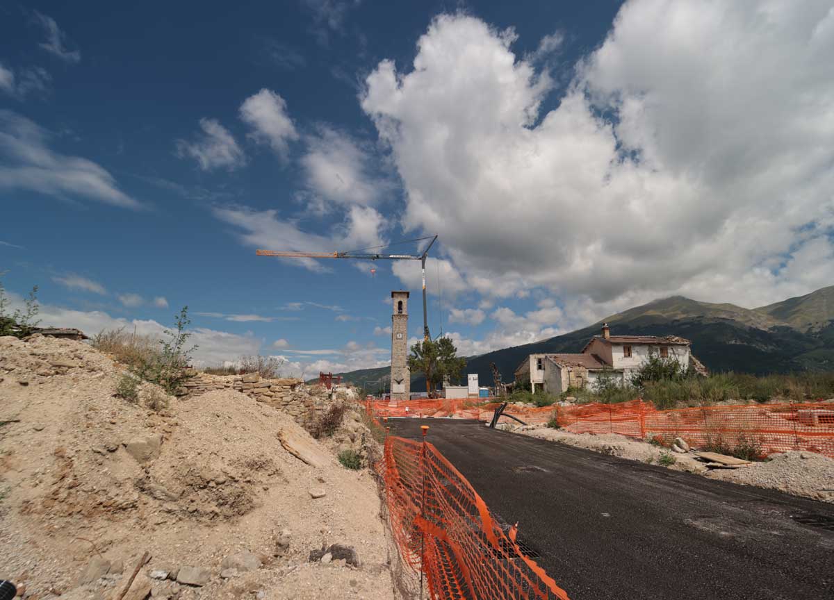 Amatrice: altro che ricostruzione, la Polstrada lavora ancora nei container. Denuncia del sindacato Sap Amatrice: altro che ricostruzione, la Polstrada lavora ancora nei container. Denuncia del sindacato Sap