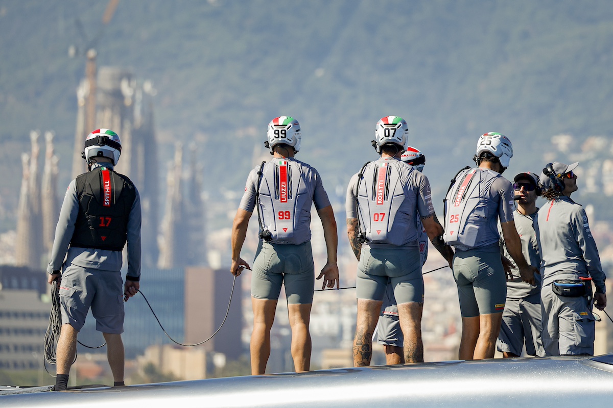 Louis Vuitton Cup: Luna Rossa parte forte, una vittoria e una sconfitta nel primo giorno