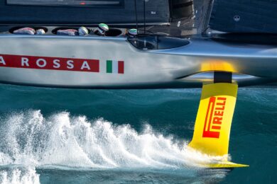 Louis Vuitton Cup: Luna Rossa parte forte, una vittoria e una sconfitta nel primo giorno
