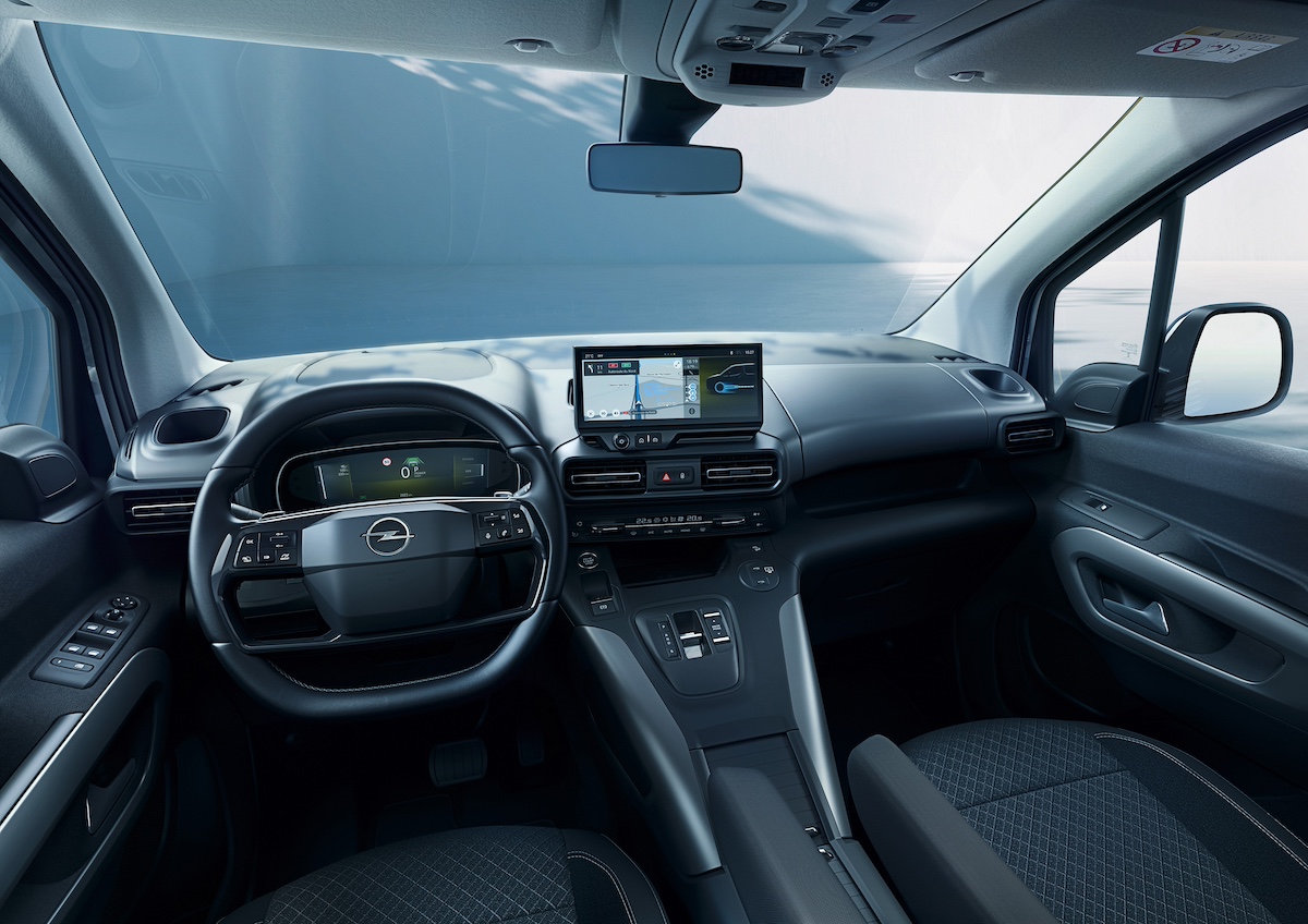 Opel apre gli ordini del nuovo Combo Electric in Italia, il multispazio 100% elettrico e versatile Opel apre gli ordini del nuovo Combo Electric in Italia, il multispazio 100% elettrico e versatile