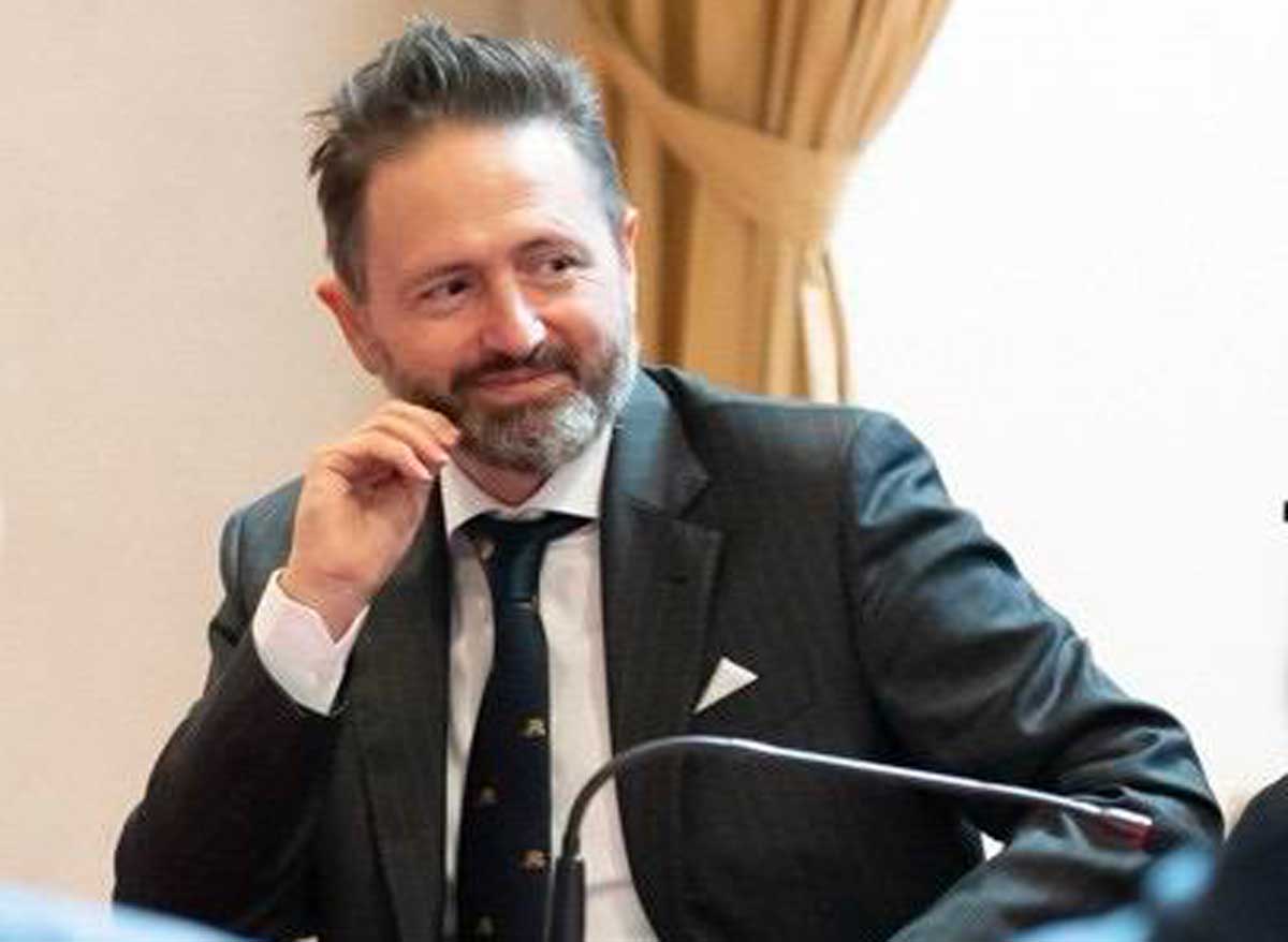 Capitano di fregata muore per amianto: il Tar condanna il ministero della Difesa, “è vittima del dovere”