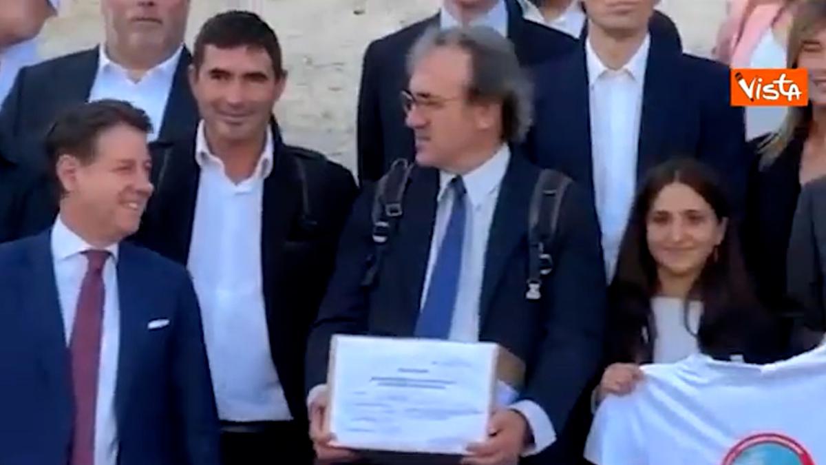 Campo largo in pezzi, si sfila pure Avs. Bonelli: “Parole del Pd inaccettabili e Renzi non lo vogliamo” Campo largo in pezzi, si sfila pure Avs. Bonelli: “Parole del Pd inaccettabili e Renzi non lo vogliamo”
