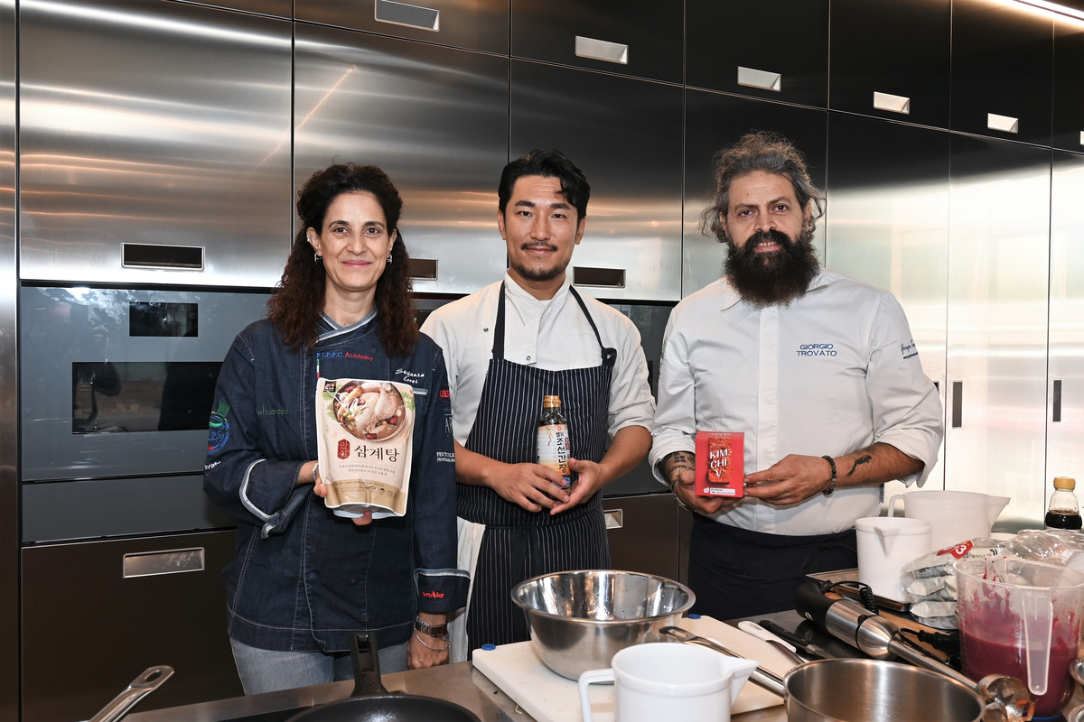 La cucina coreana espressa tipica dello street food di Seul La cucina coreana espressa tipica dello street food di Seul