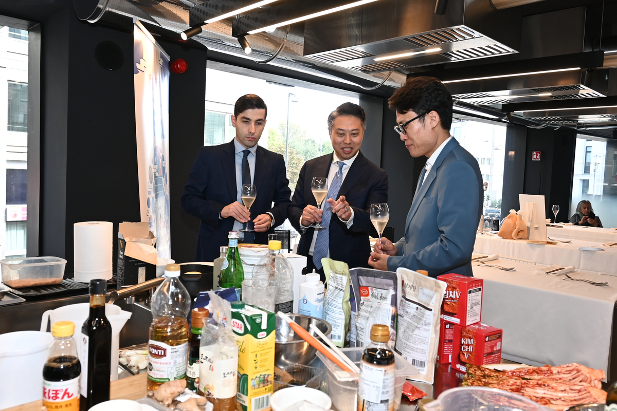 La cucina coreana espressa tipica dello street food di Seul La cucina coreana espressa tipica dello street food di Seul
