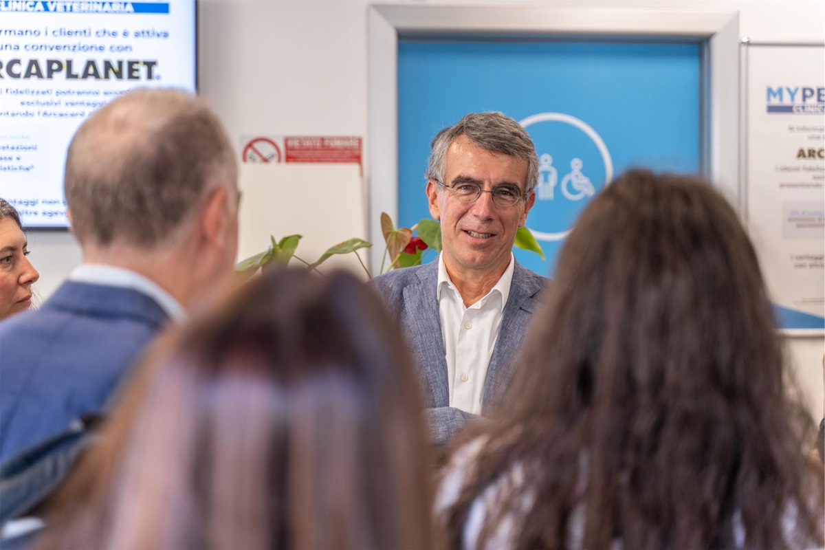 Inaugurata la nuova clinica veterinaria Arcaplanet-Mypetclinic a Milano Inaugurata la nuova clinica veterinaria Arcaplanet-Mypetclinic a Milano