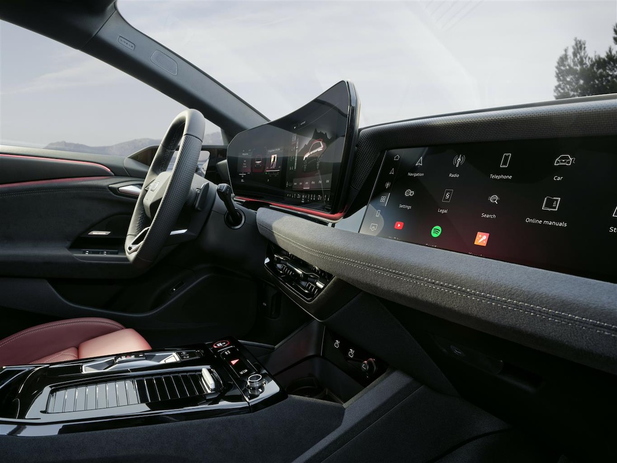 Audi A6 e-tron 2025: ordini aperti per la prima Avant e Sportback elettrica,un lusso per pochi Audi A6 e-tron 2025: ordini aperti per la prima Avant e Sportback elettrica,un lusso per pochi