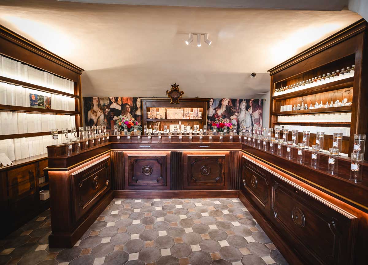 Benedetto sia il profumo: Bosetti Tonatto apre la terza boutique romana. Fronte basilica Santa maria Maggiore Benedetto sia il profumo: Bosetti Tonatto apre la terza boutique romana. Fronte basilica Santa maria Maggiore