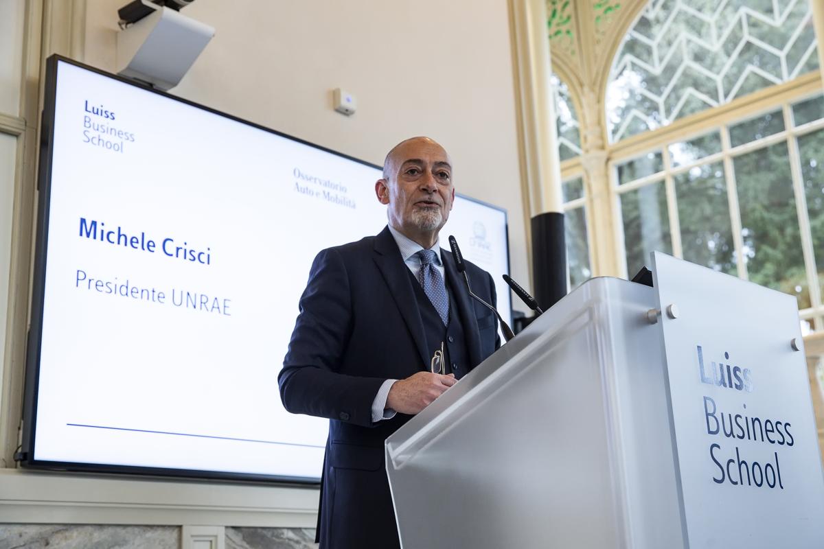 Mercato auto a settembre -10,7% crescita per le elettriche: Crisci (UNRAE) chiede il rifinanziamento degli incentivi Mercato auto a settembre -10,7% crescita per le elettriche: Crisci (UNRAE) chiede il rifinanziamento degli incentivi