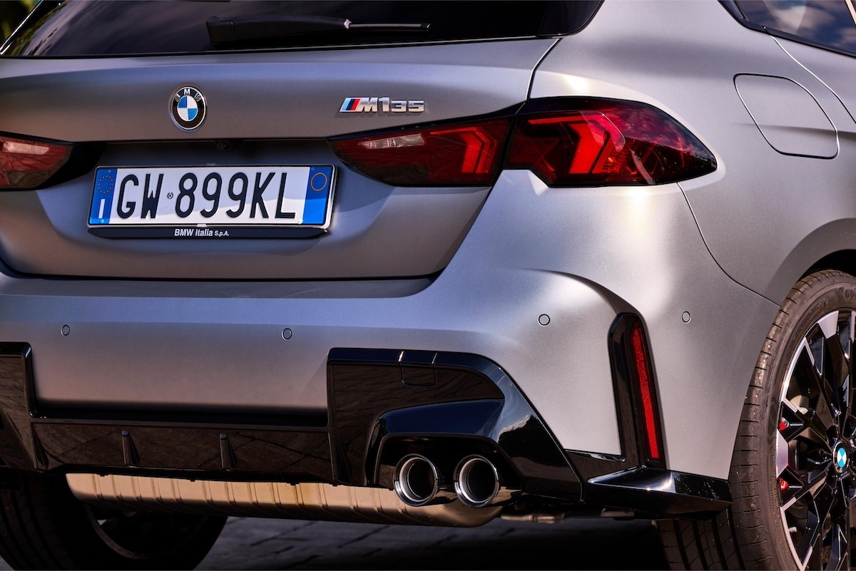 BMW Serie 1: La quarta generazione della compatta premium ridefinisce sportività ed efficienza