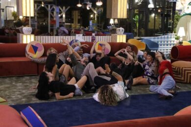 Grande Fratello ansia: il primo eliminato del reality di Canale 5 e una festa a sorpresa. Anticipazioni