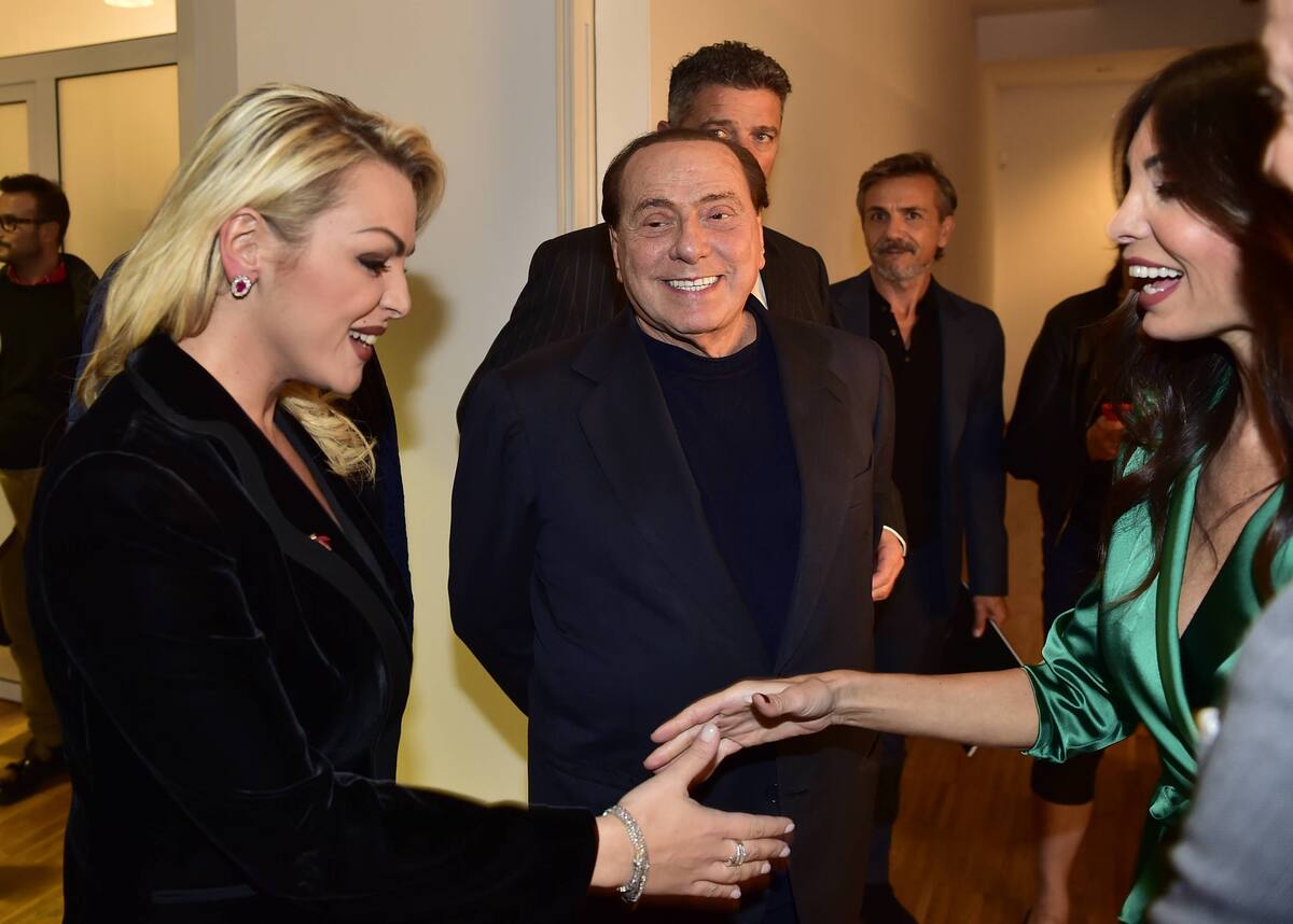 Pascale: “Io estromessa da Ronzulli. Marina o Pierlsivlio si candidono” Pascale: “Io estromessa da Ronzulli. Marina o Pierlsivlio si candidono”