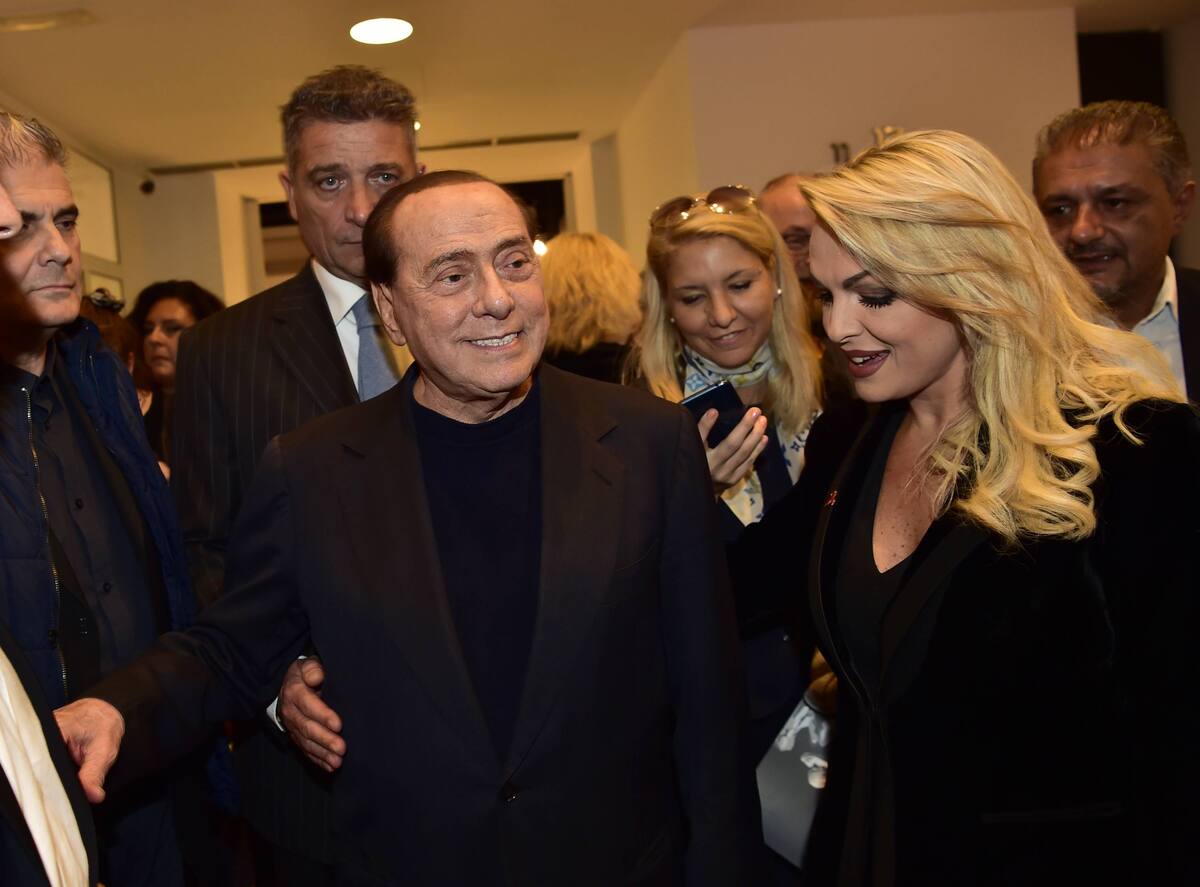 Pascale: “Io estromessa da Ronzulli. Marina o Pierlsivlio si candidono” Pascale: “Io estromessa da Ronzulli. Marina o Pierlsivlio si candidono”