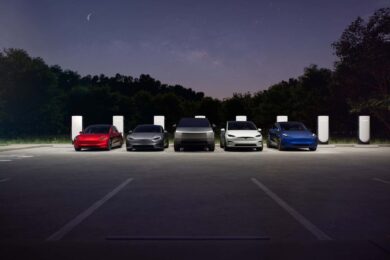 Tesla torna al Salone dell’Auto di Parigi 2024, l’evoluzione elettrica è protagonista