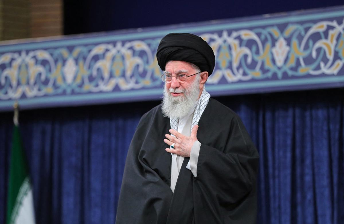 Teheran, Khamenei: “Legittimo l’attacco del 7 ottobre a Israele”. Media: “Morto successore Nasrallah” Teheran, Khamenei: “Legittimo l’attacco del 7 ottobre a Israele”. Media: “Morto successore Nasrallah”