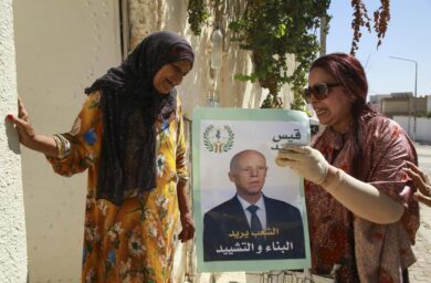 Elezioni in Tunisia, aperti i seggi per le presidezionali. Kais Saied in corsa per il bis