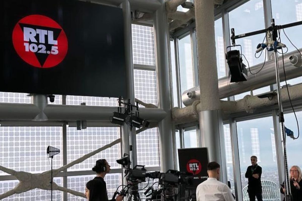 Grande successo a Palazzo Lombardia per i 100 anni della Radio: tutto esaurito e super ospiti. Fontana: “Una bella festa’” Grande successo a Palazzo Lombardia per i 100 anni della Radio: tutto esaurito e super ospiti. Fontana: “Una bella festa’”