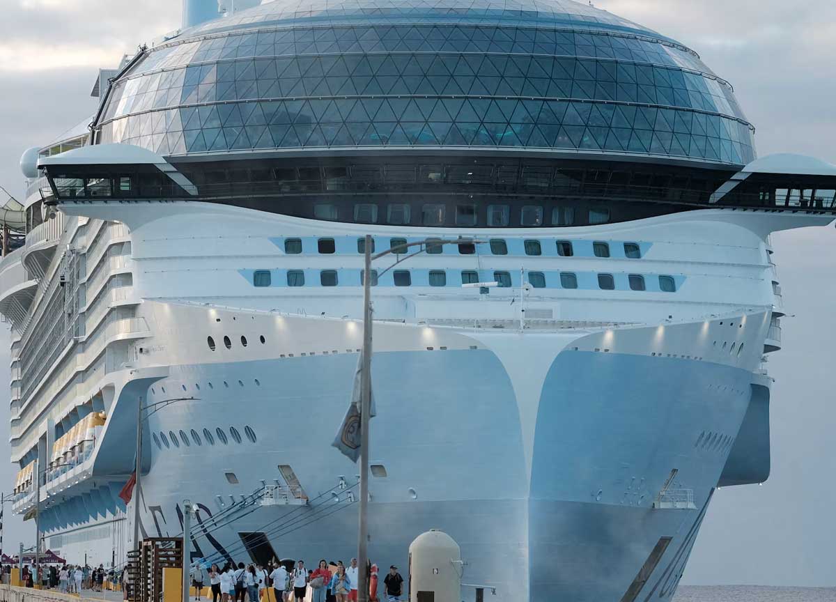 Civitavecchia contro Fiumicino per un mare di navi: la guerra non dichiarata per il porto. E il Pd va in testa coda