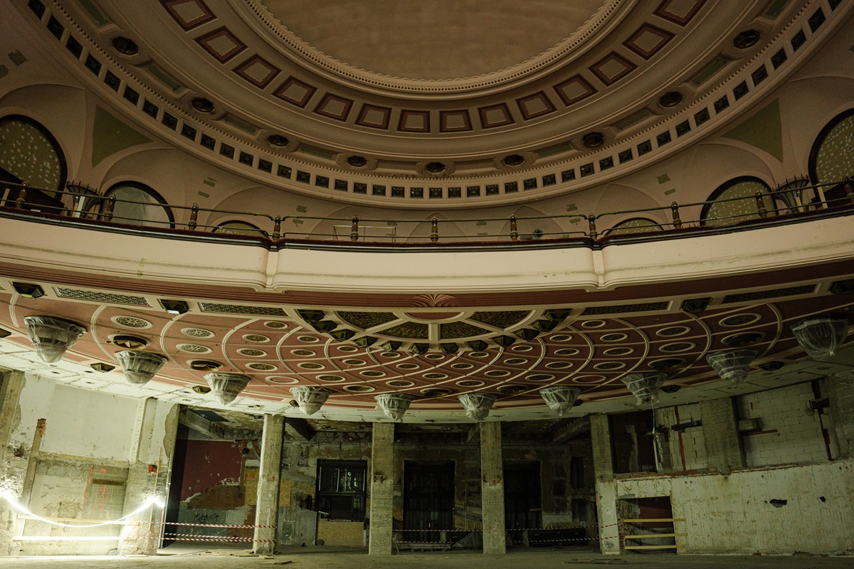 Ecco il nuovo volto del cinema Odeon a Milano dopo la riqualificazione. FOTO