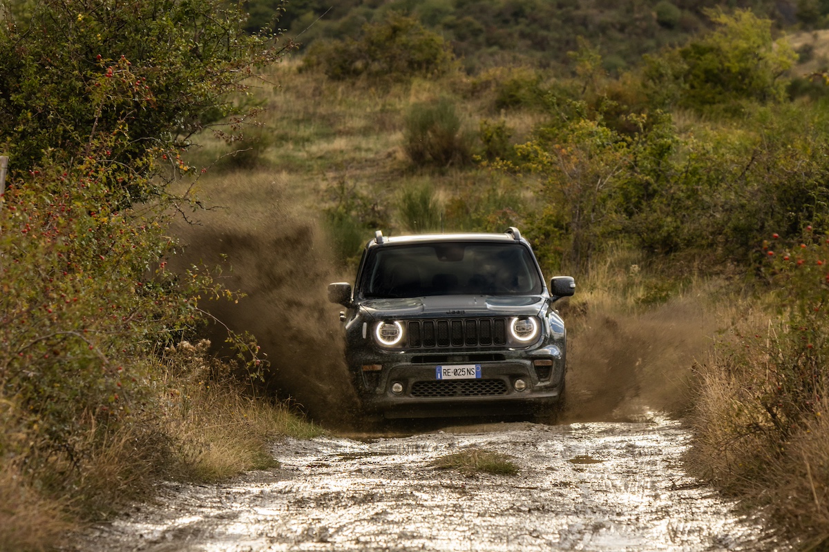 Jeep Renegade e Compass North Star: l’edizione speciale celebra il milione di unità vendute in Europa Jeep Renegade e Compass North Star: l’edizione speciale celebra il milione di unità vendute in Europa