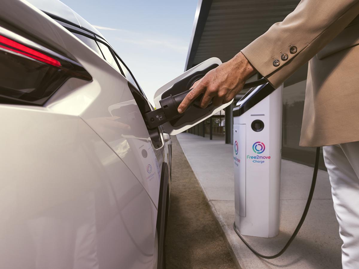 La battaglia contro l’elettrico: la lobby dei petrolieri più forte dell’industria automobilistica? La battaglia contro l’elettrico: la lobby dei petrolieri più forte dell’industria automobilistica?