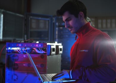 Leonardo rafforza la rete di comunicazioni sicure degli Emirati Arabi Uniti