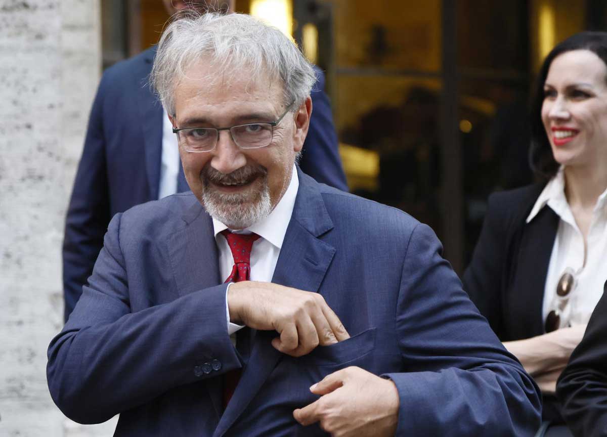 Regione Lazio, Rocca vara il piano Marshall liste d’attesa: entro 60 giorni l’abbattimento di 3,7 mln di prestazione arretrate Regione Lazio, Rocca vara il piano Marshall liste d’attesa: entro 60 giorni l’abbattimento di 3,7 mln di prestazione arretrate