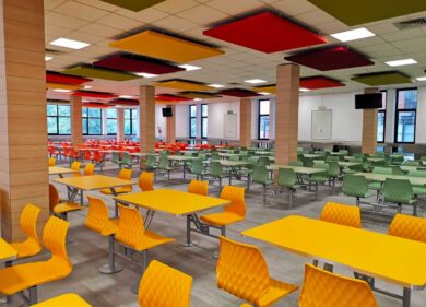 Regione Lazio, la stangata sulla mensa degli studenti: LazioDisco prepara l’aumento di 200 euro l’anno