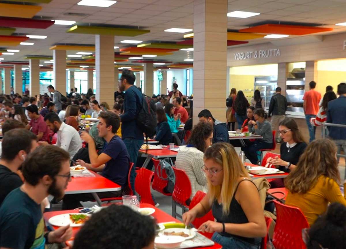 Regione Lazio, la stangata sulla mensa degli studenti: LazioDisco prepara l’aumento di 200 euro l’anno Regione Lazio, la stangata sulla mensa degli studenti: LazioDisco prepara l’aumento di 200 euro l’anno