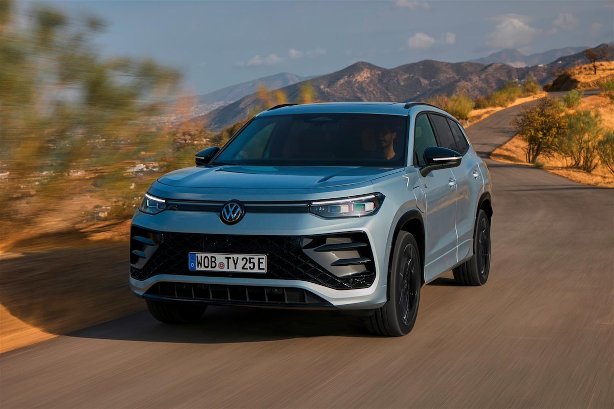 Volkswagen Tayron: il nuovo SUV tra Touareg e Tiguan, versatile ed efficiente Volkswagen Tayron: il nuovo SUV tra Touareg e Tiguan, versatile ed efficiente