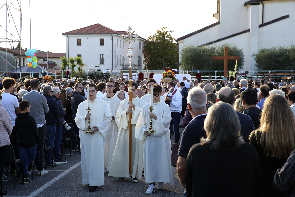 Funerali Sammy Basso, la lettera scritta prima di morire: “Ricordatemi di me facendo festa” Funerali Sammy Basso, la lettera scritta prima di morire: “Ricordatemi di me facendo festa”
