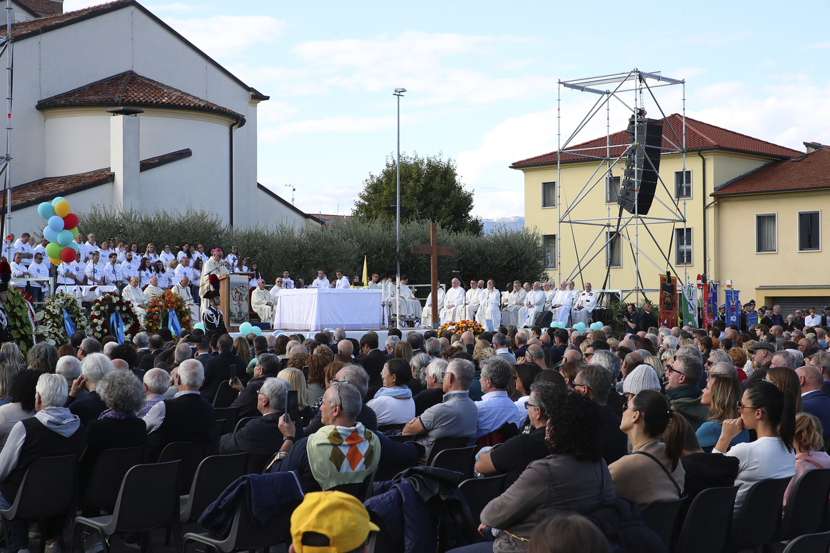 Funerali Sammy Basso, la lettera scritta prima di morire: “Ricordatemi di me facendo festa” Funerali Sammy Basso, la lettera scritta prima di morire: “Ricordatemi di me facendo festa”