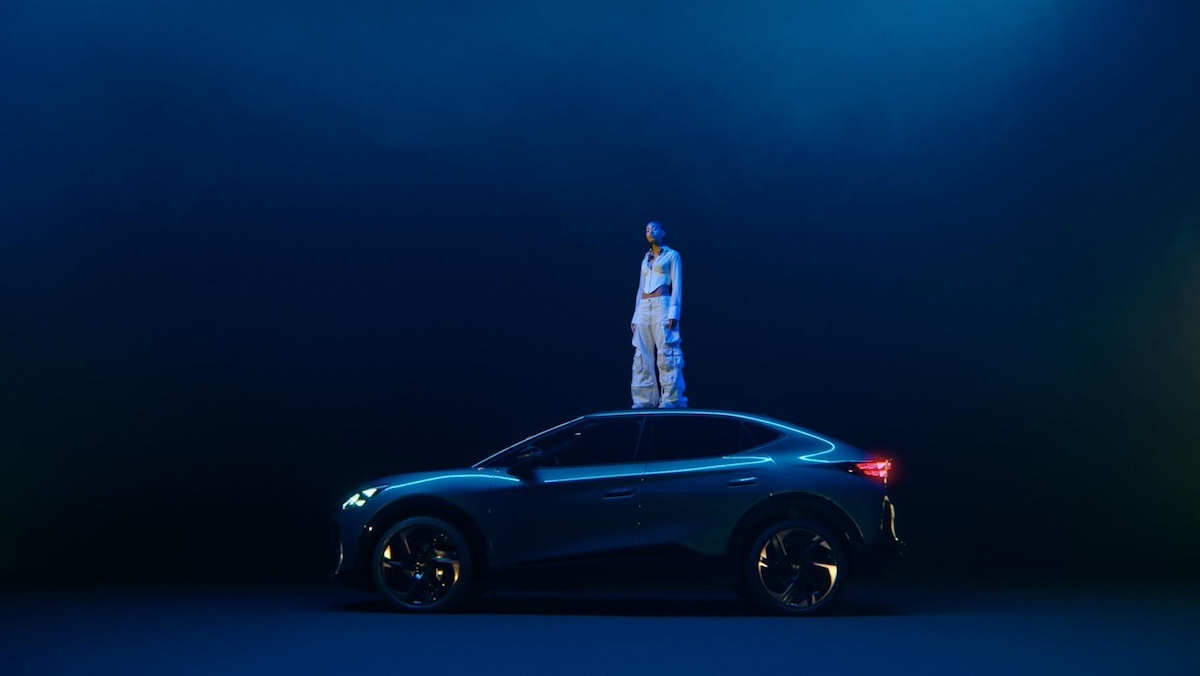 CUPRA lancia la campagna “ONE OF THEM, ONE OF US” per il nuovo Tavascan: un invito a superare le convenzioni CUPRA lancia la campagna “ONE OF THEM, ONE OF US” per il nuovo Tavascan: un invito a superare le convenzioni