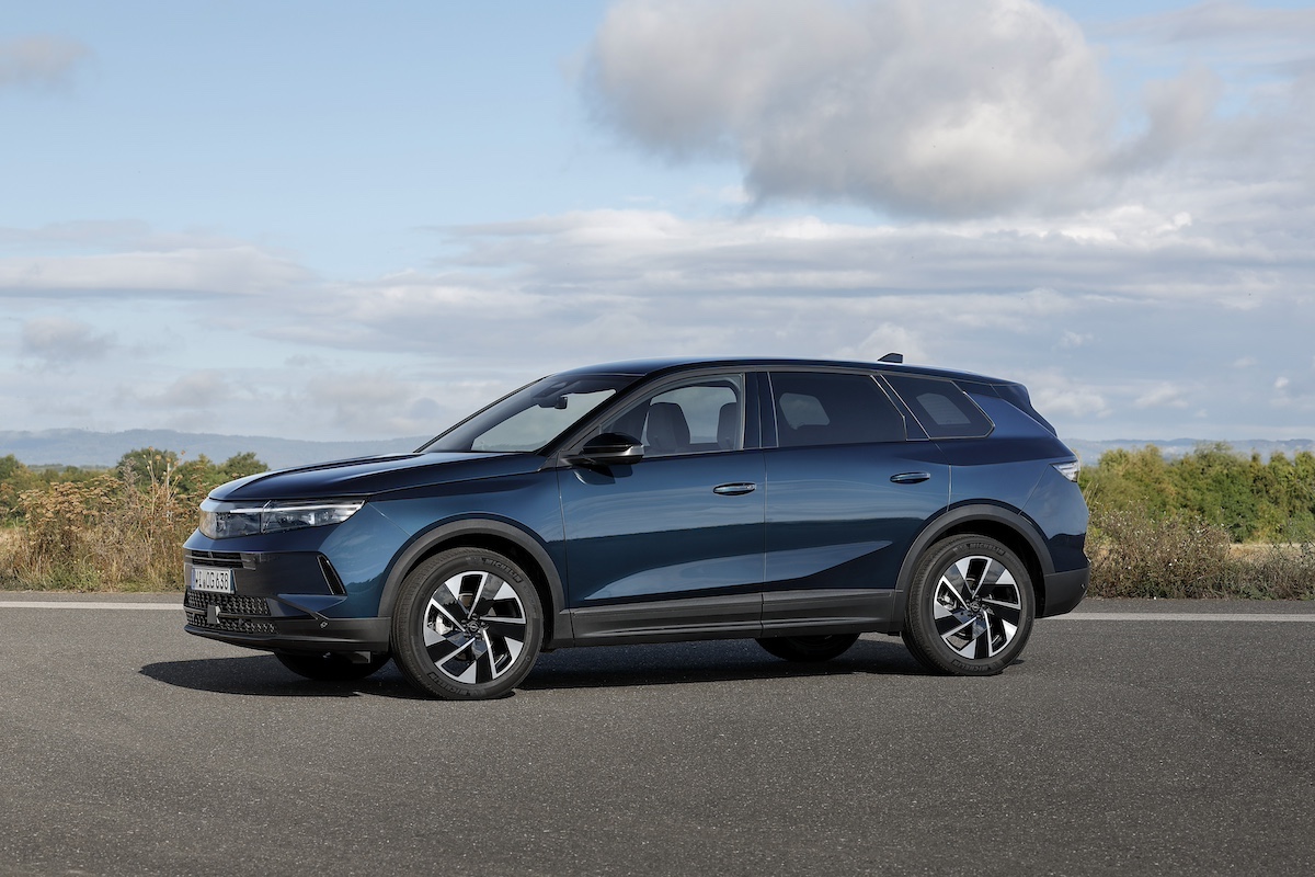 Opel nuovo Grandland : il SUV che ridefinisce comfort, design e sostenibilità Opel nuovo Grandland : il SUV che ridefinisce comfort, design e sostenibilità