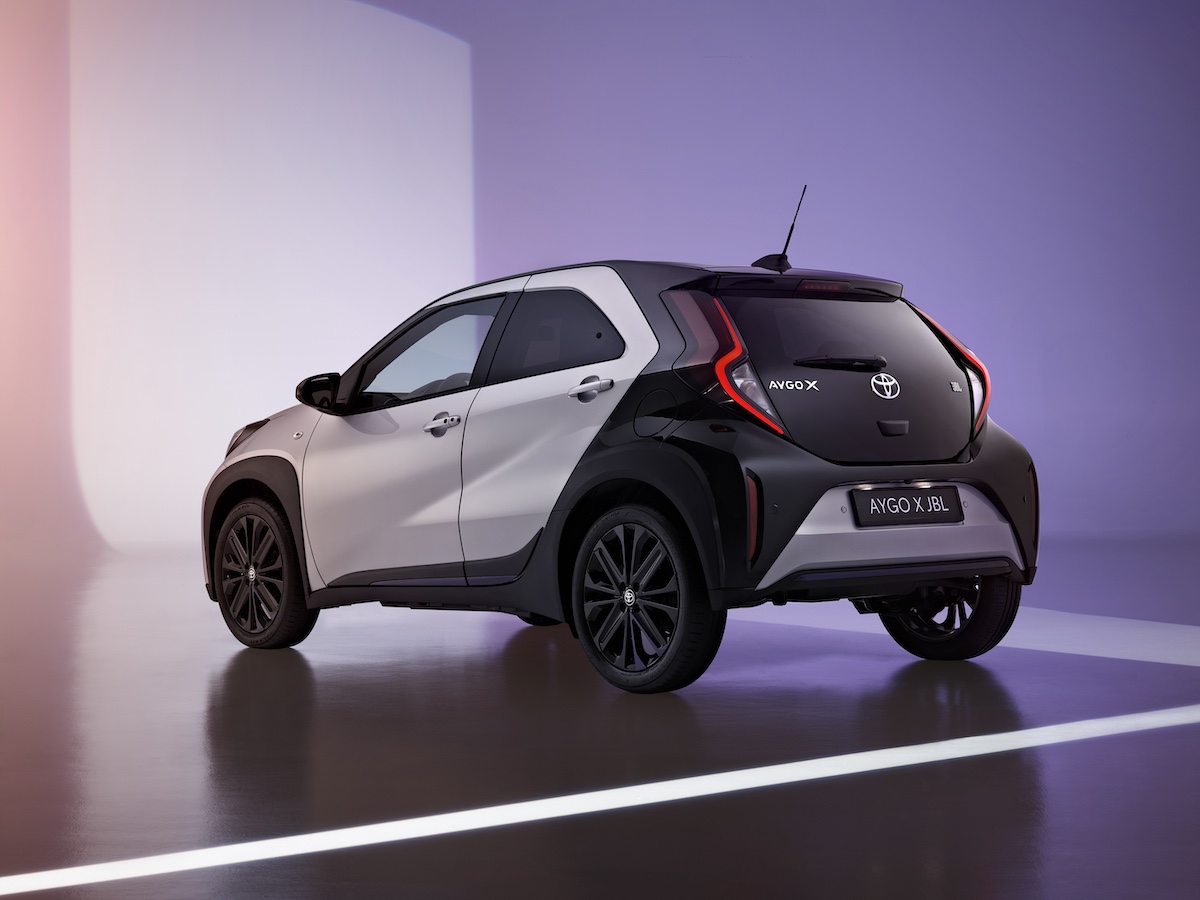 Toyota Aygo X JBL: il suono premium di JBL incontra il design audace del crossover compatto Toyota Aygo X JBL: il suono premium di JBL incontra il design audace del crossover compatto