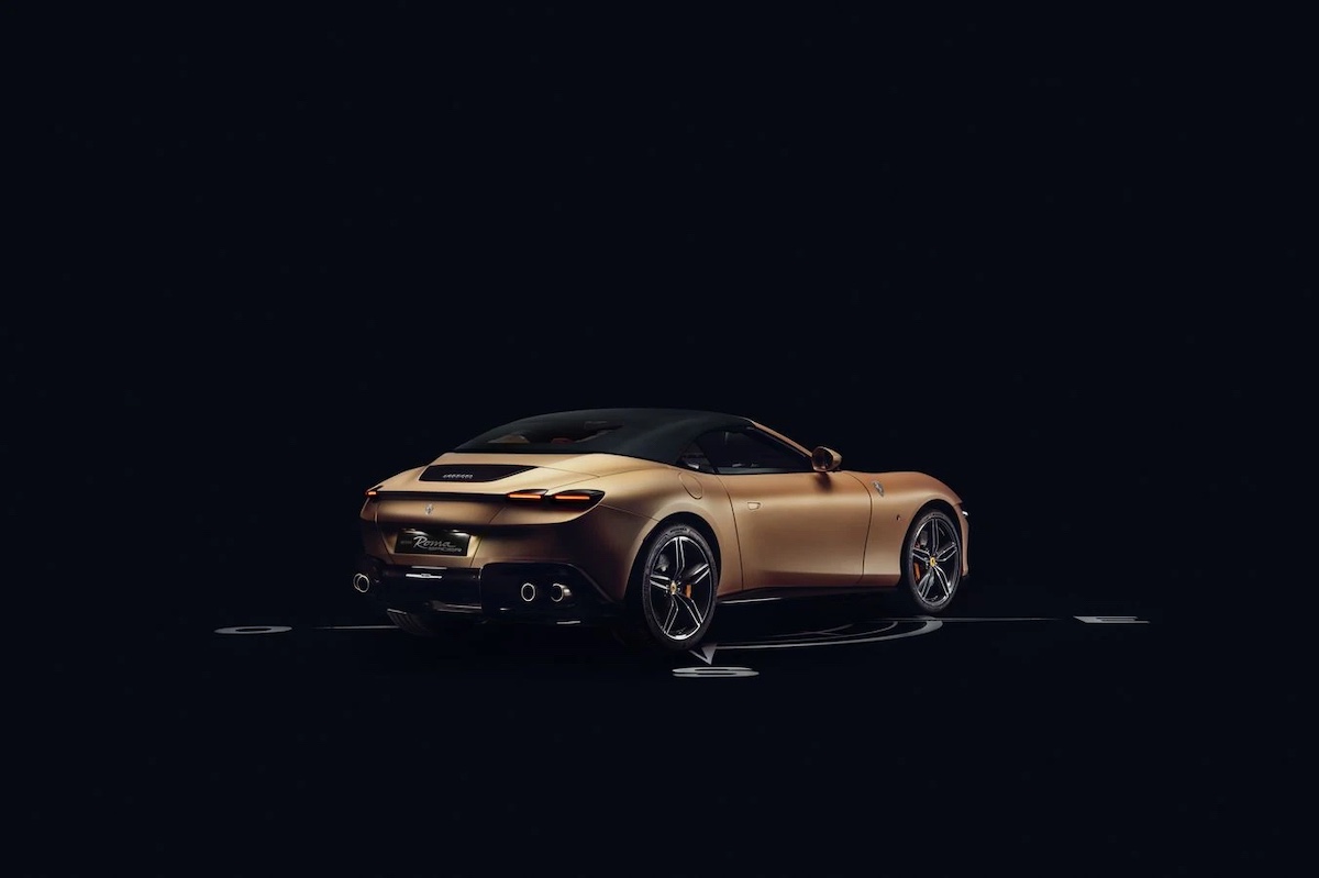 Ferrari Roma Spider Tailor Made: tecniche innovative e materiali esclusivi per un capolavoro unico