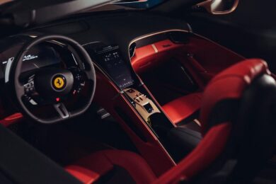 Ferrari Roma Spider Tailor Made: tecniche innovative e materiali esclusivi per un capolavoro unico